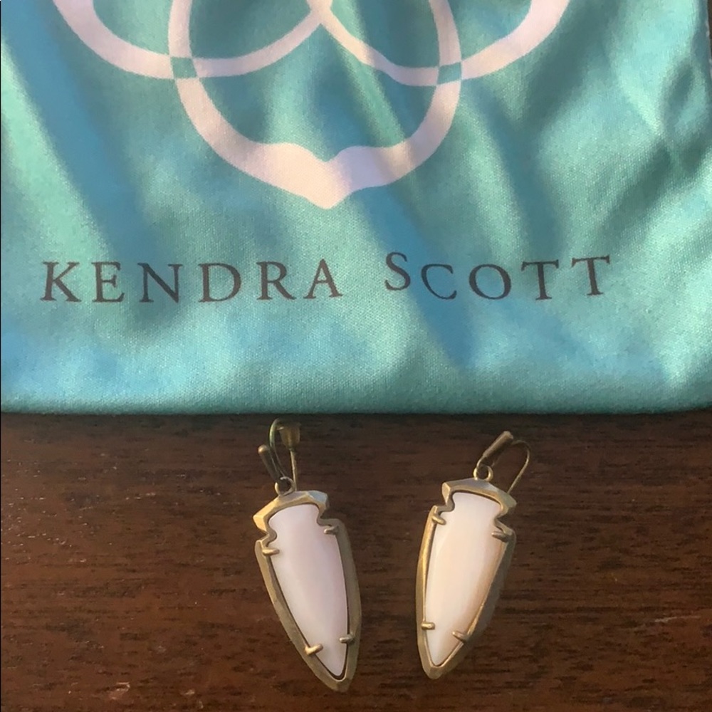 Kendra scott earrings